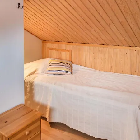 Holiday Rohkopulju 4 A 1 *
